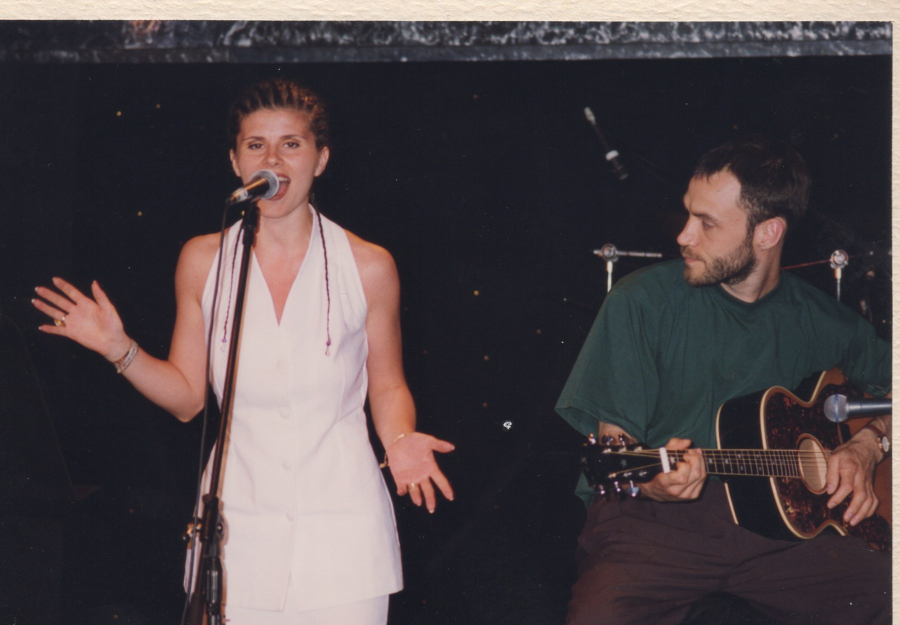 Romina Cavalaro and Paul Cruse performing live